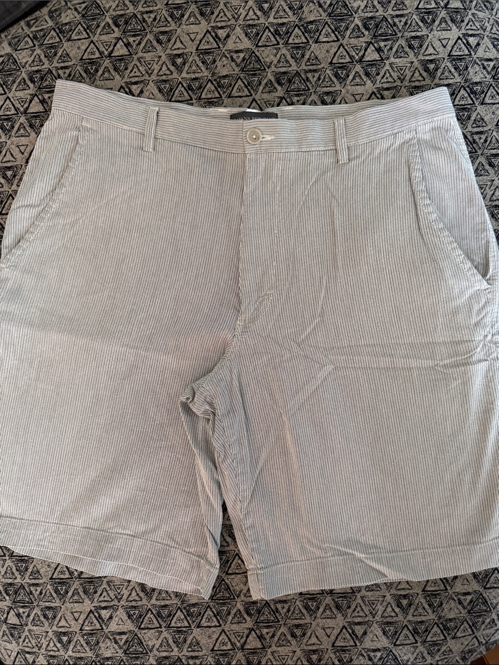 Banana Republic Men's Seersucker Flat Front Shorts - Light Gray/White Stripe